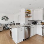 15-web-or-mls-W Broadway Blvd-S0508-015